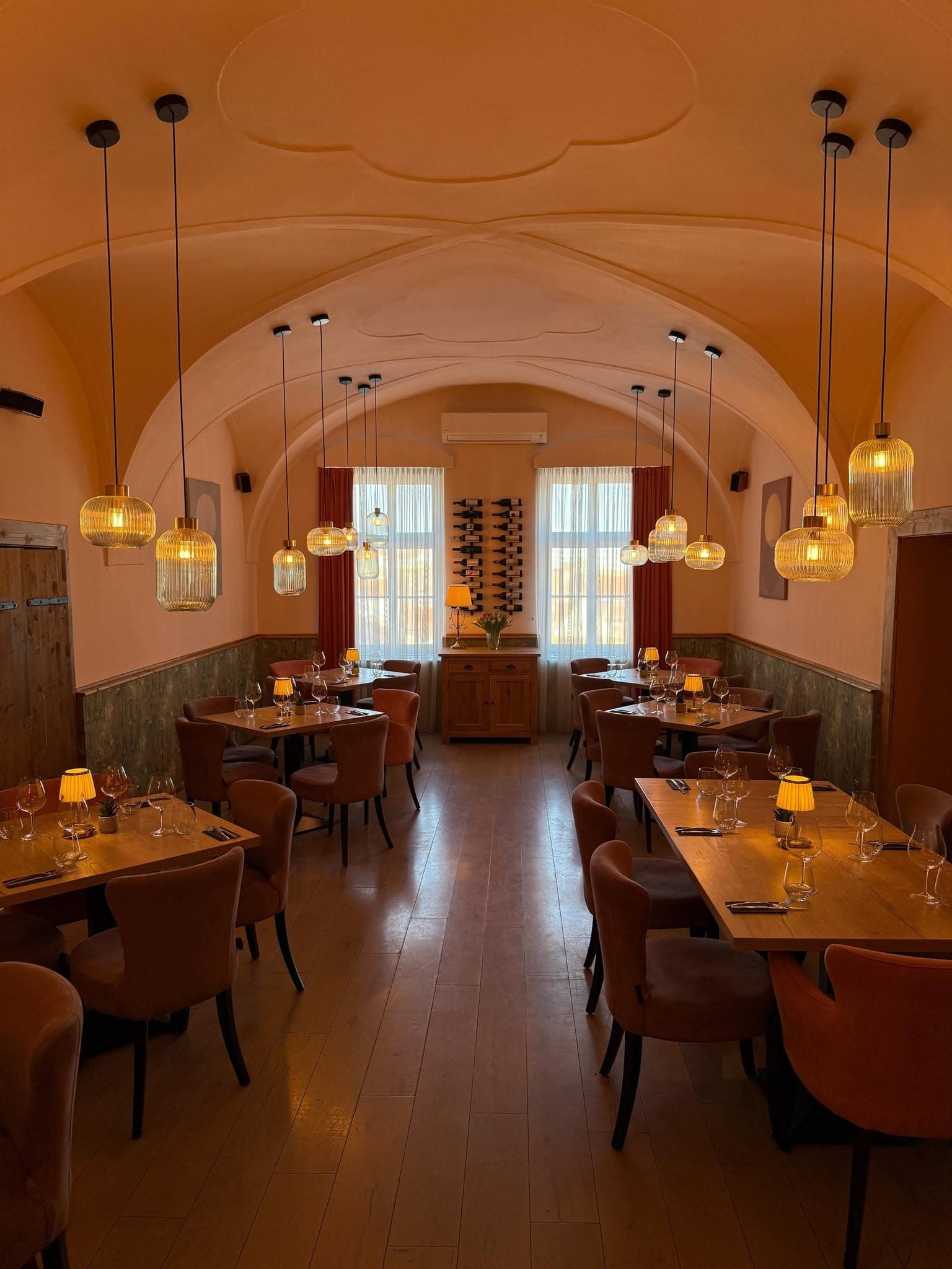 Interior restaurant Tango
